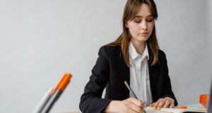 How Education Pathways Help Australians Become Job-Ready